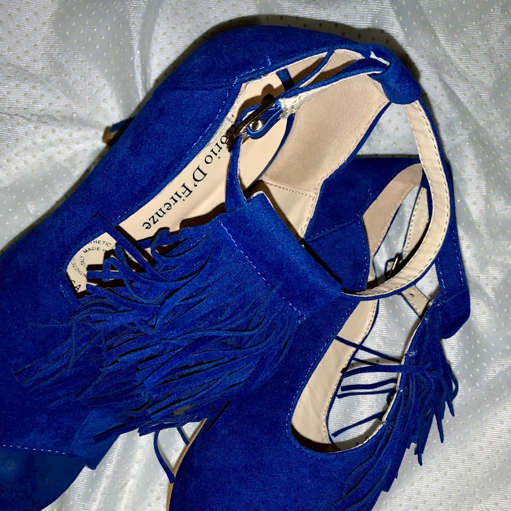 Shoes - Picture 2 of 3